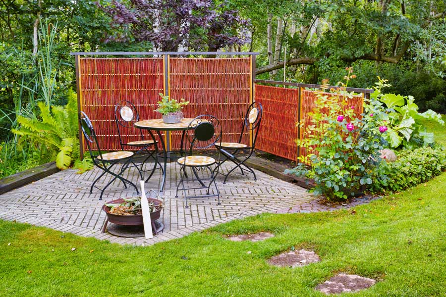 ᑕ ᑐ Sichtschutzmaßnahmen für Garten und Terrasse +++ 2025+++ Ratgeber